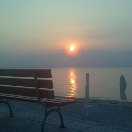 Hotel Achillion Makrygialos Bagian luar foto