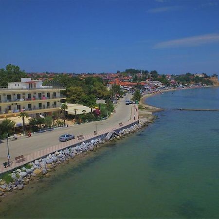 Hotel Achillion Makrygialos Bagian luar foto