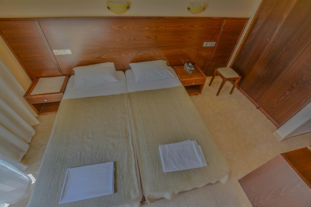 Hotel Achillion Makrygialos Bagian luar foto
