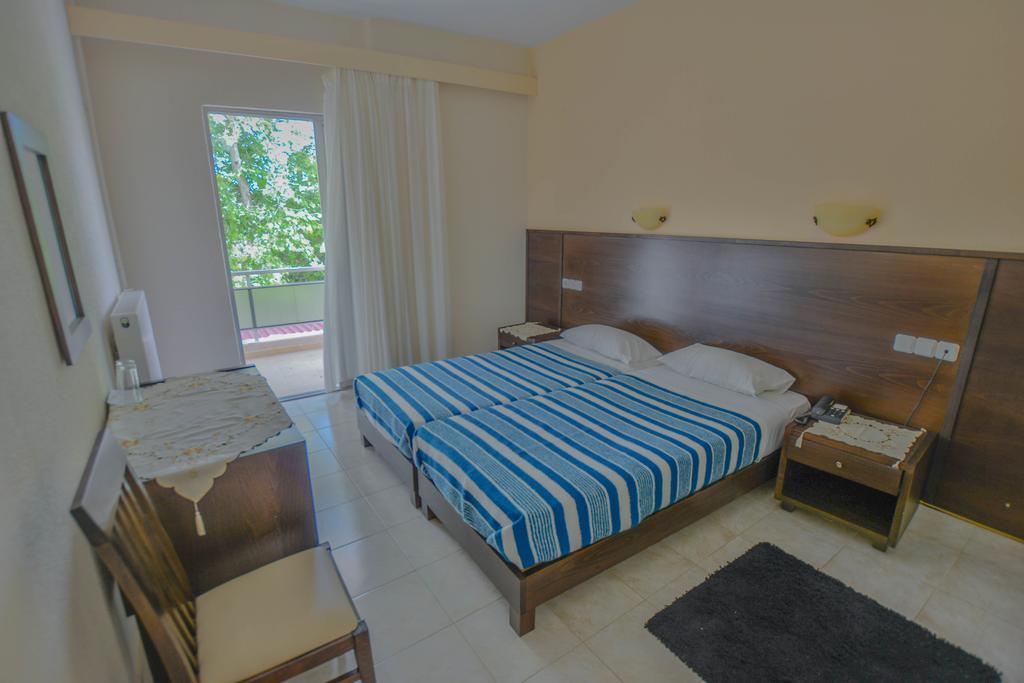 Hotel Achillion Makrygialos Bagian luar foto