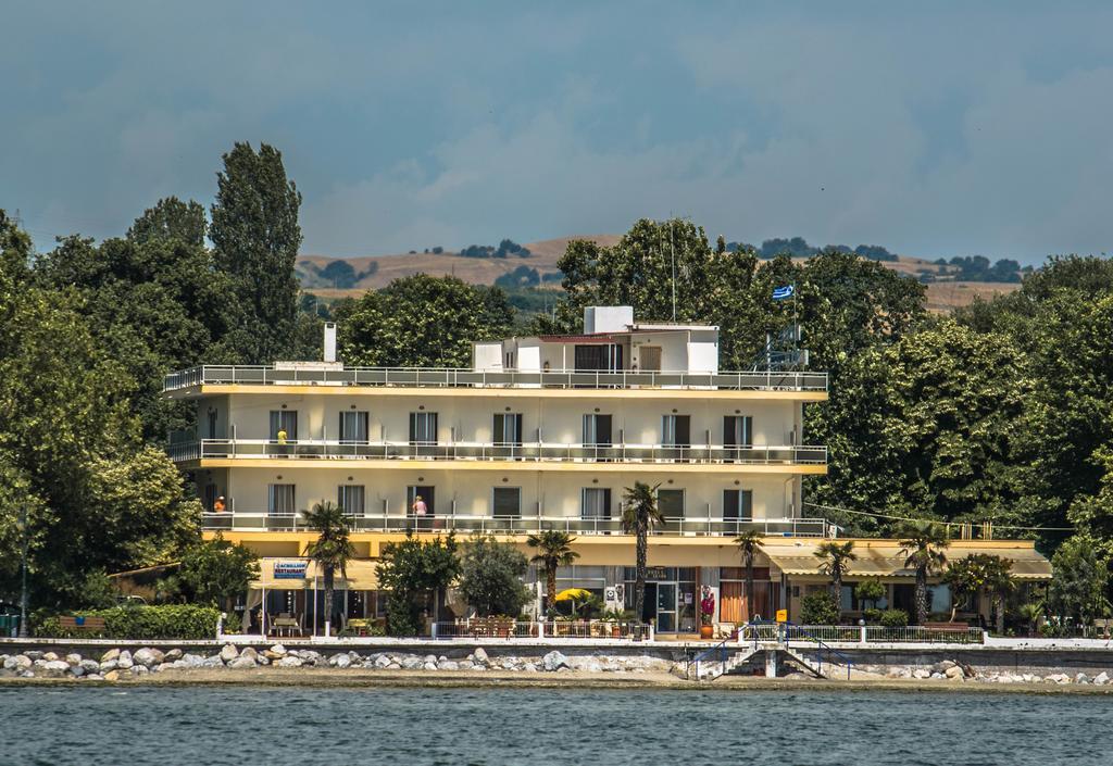 Hotel Achillion Makrygialos Bagian luar foto