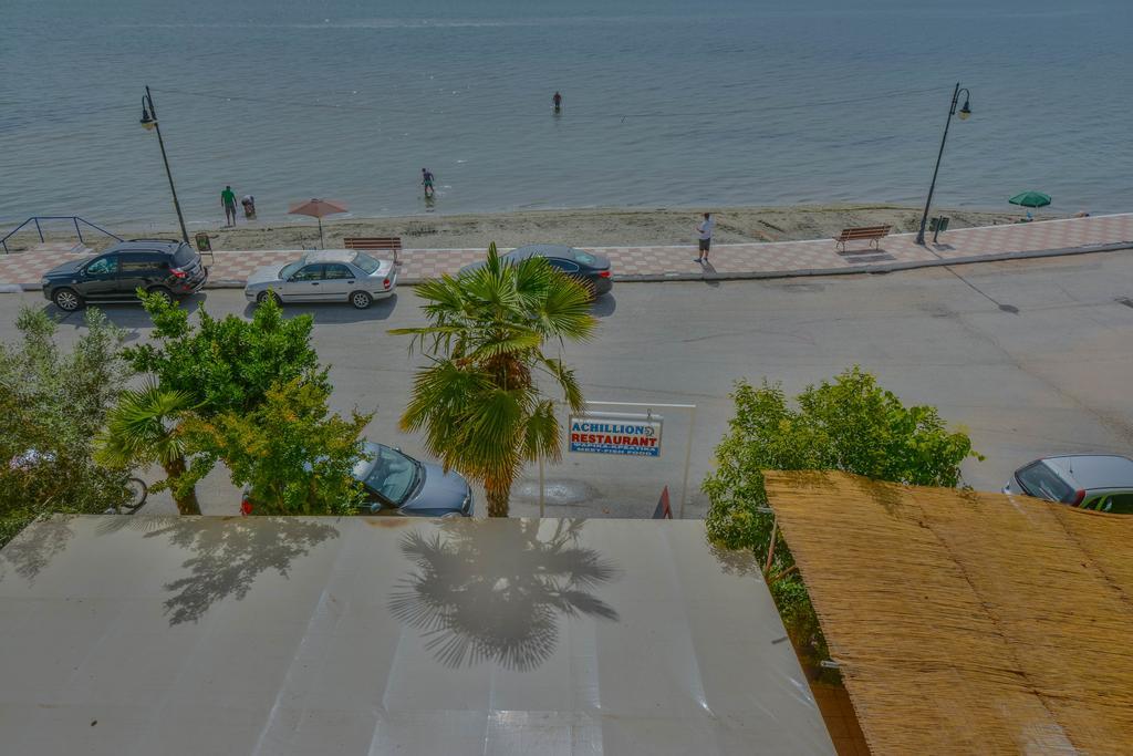 Hotel Achillion Makrygialos Bagian luar foto