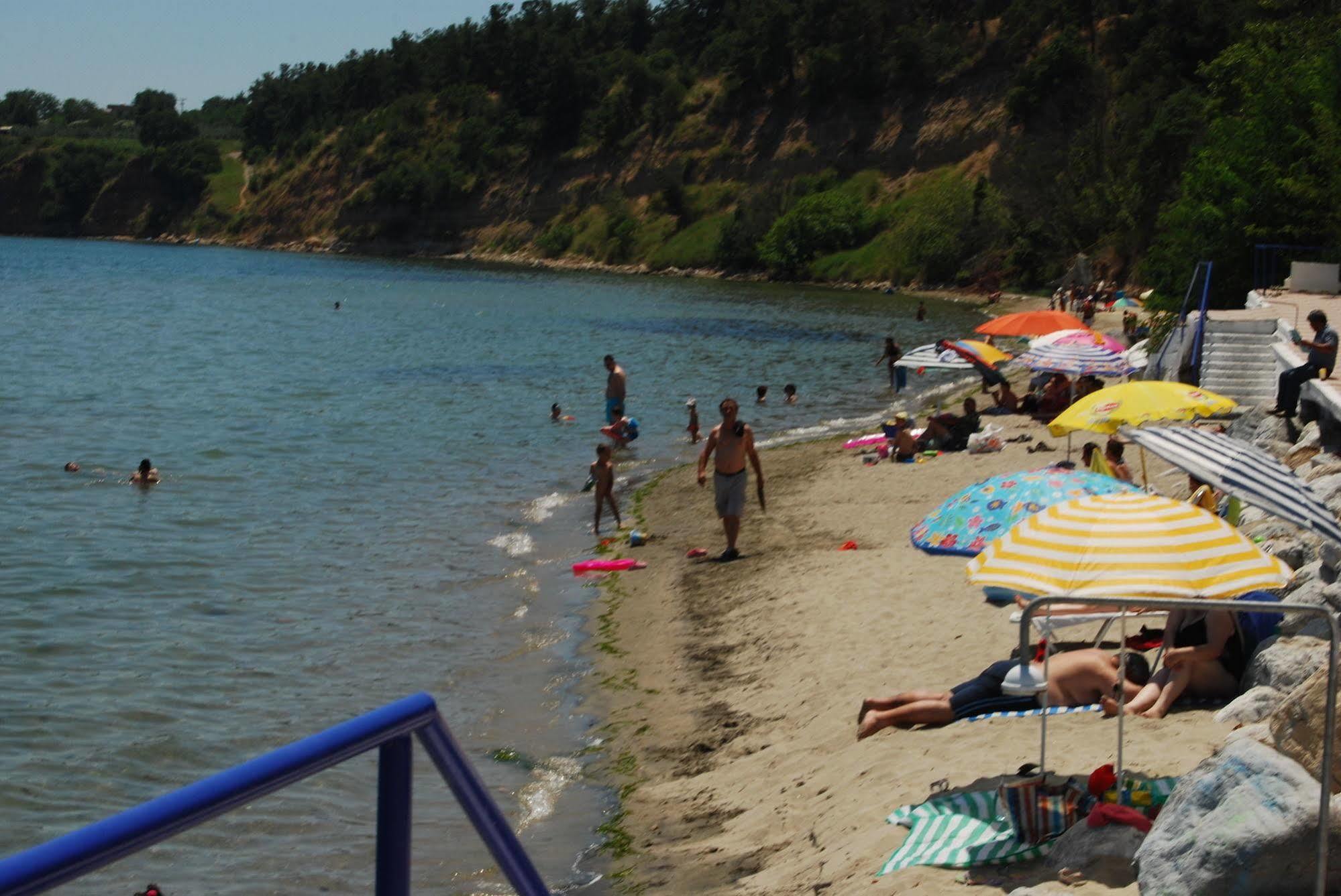 Hotel Achillion Makrygialos Bagian luar foto