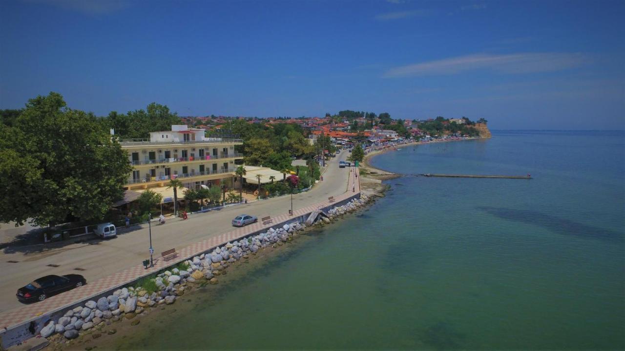 Hotel Achillion Makrygialos Bagian luar foto